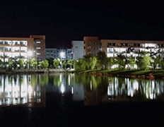 城东校区夜景湖景2